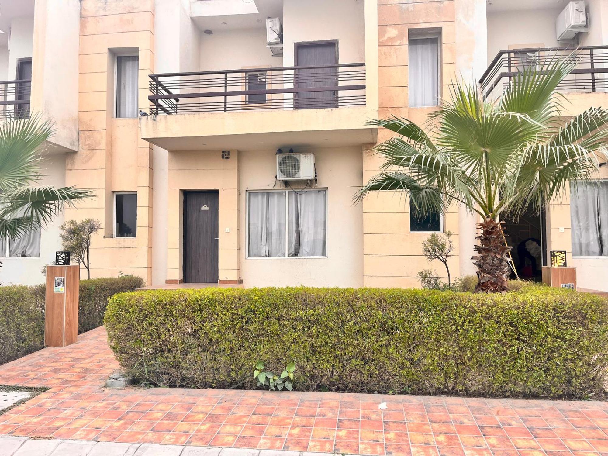 Pearl Grand Boutique Cottage In Omaxe Anandam Vrindavan - #Premium Ac Rooms With Balcony #Big Parking #Lift #Garden #Peaceful Area #Near Prem Mandir #Property Of The Year #Most Awarded Exterior foto