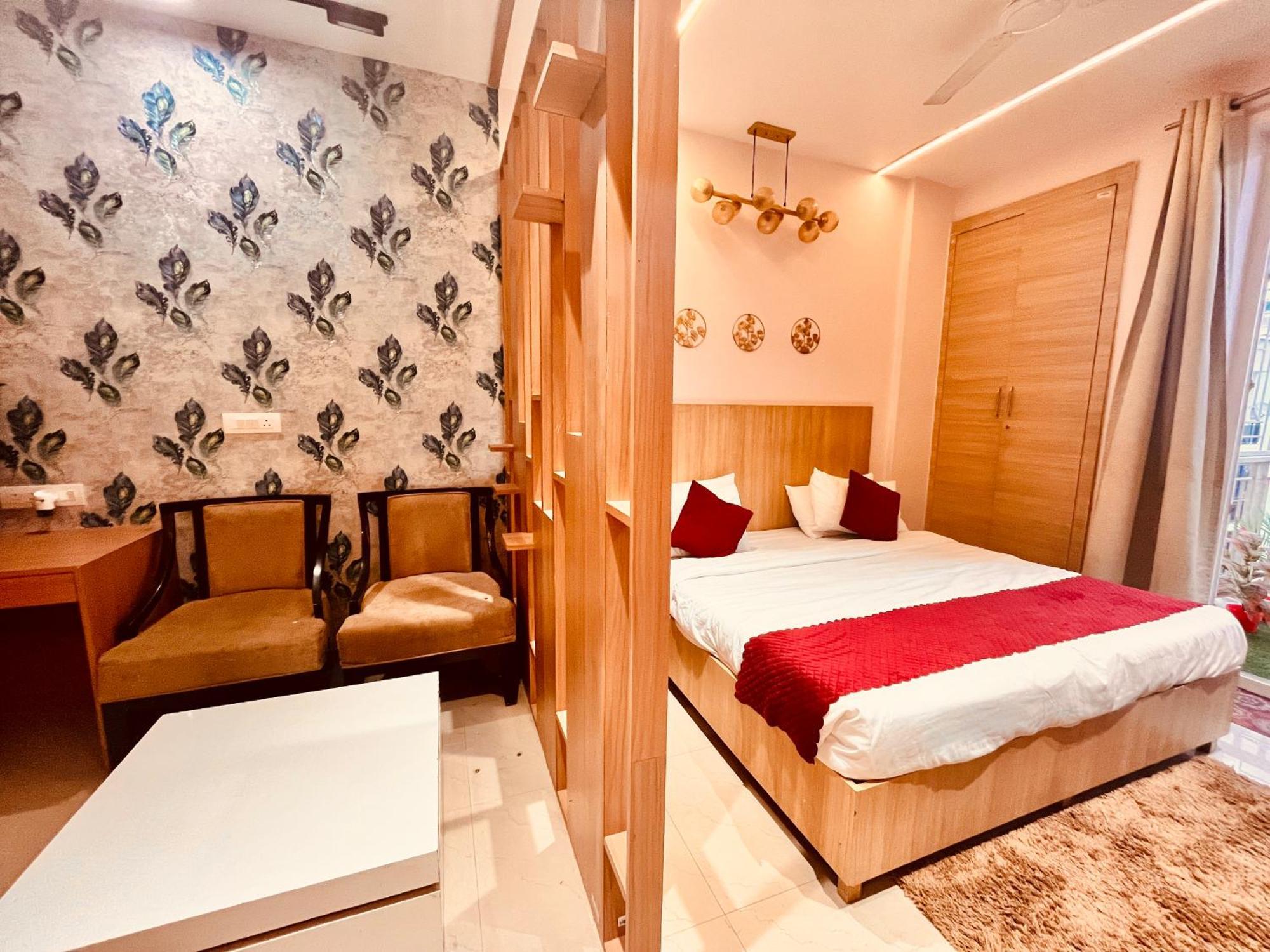 Pearl Grand Boutique Cottage In Omaxe Anandam Vrindavan - #Premium Ac Rooms With Balcony #Big Parking #Lift #Garden #Peaceful Area #Near Prem Mandir #Property Of The Year #Most Awarded Exterior foto
