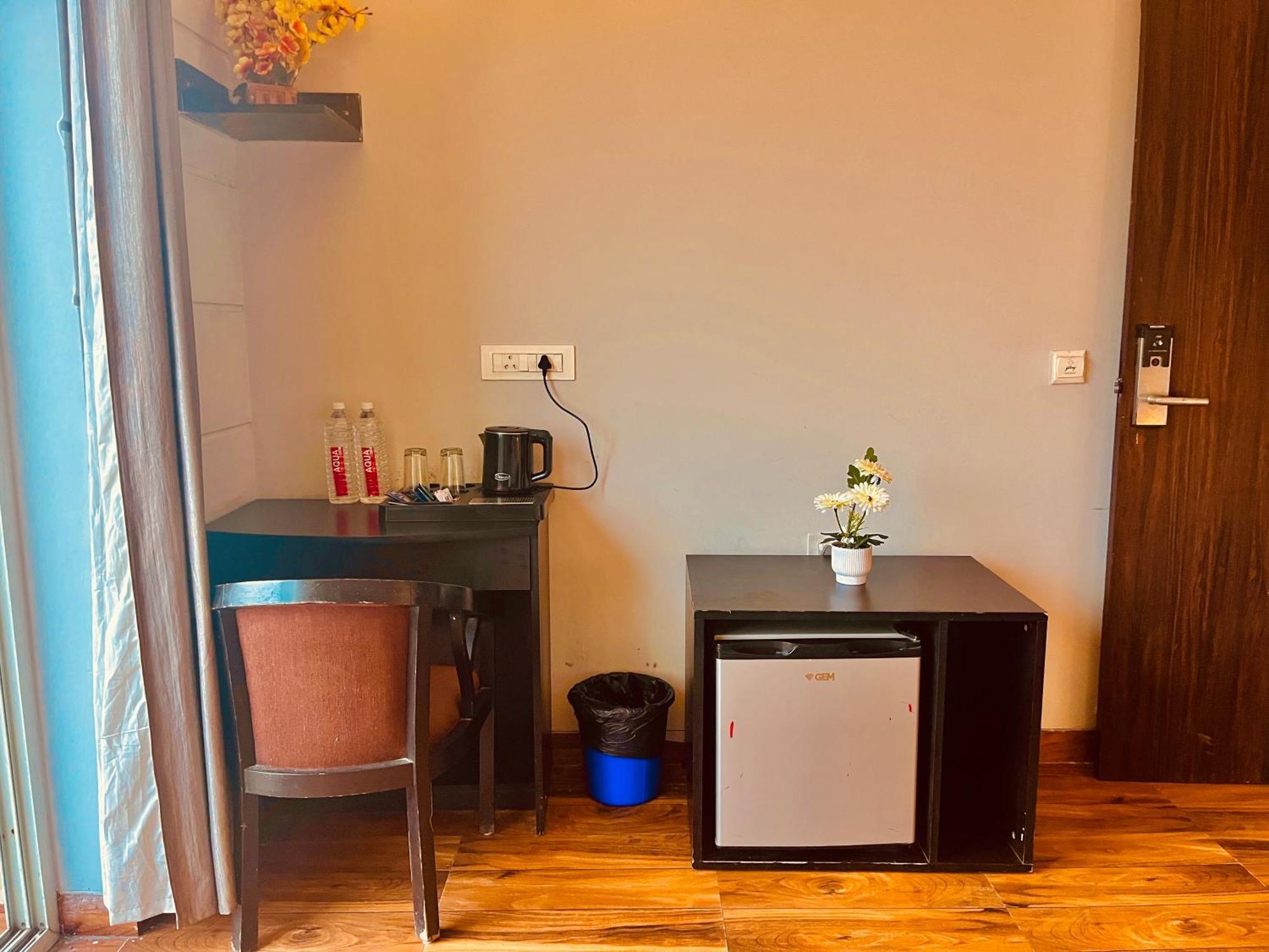 Pearl Grand Boutique Cottage In Omaxe Anandam Vrindavan - #Premium Ac Rooms With Balcony #Big Parking #Lift #Garden #Peaceful Area #Near Prem Mandir #Property Of The Year #Most Awarded Exterior foto