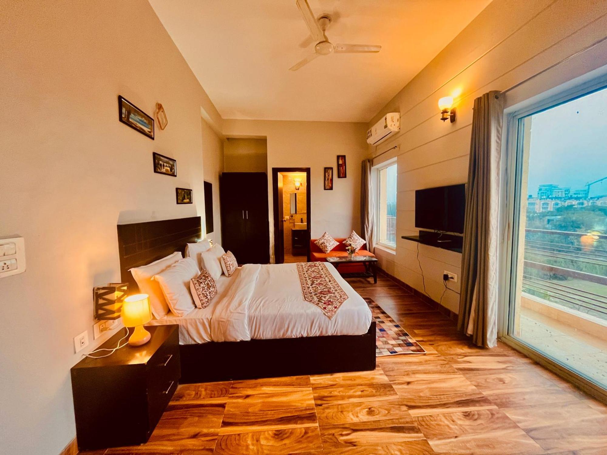 Pearl Grand Boutique Cottage In Omaxe Anandam Vrindavan - #Premium Ac Rooms With Balcony #Big Parking #Lift #Garden #Peaceful Area #Near Prem Mandir #Property Of The Year #Most Awarded Exterior foto